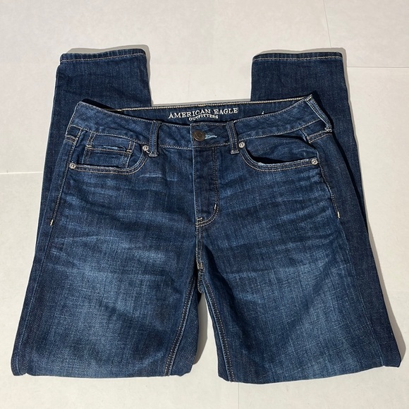 American Eagle denim jeans tomgirl sz 4 button fly distressed knees dark wash - Picture 1 of 9